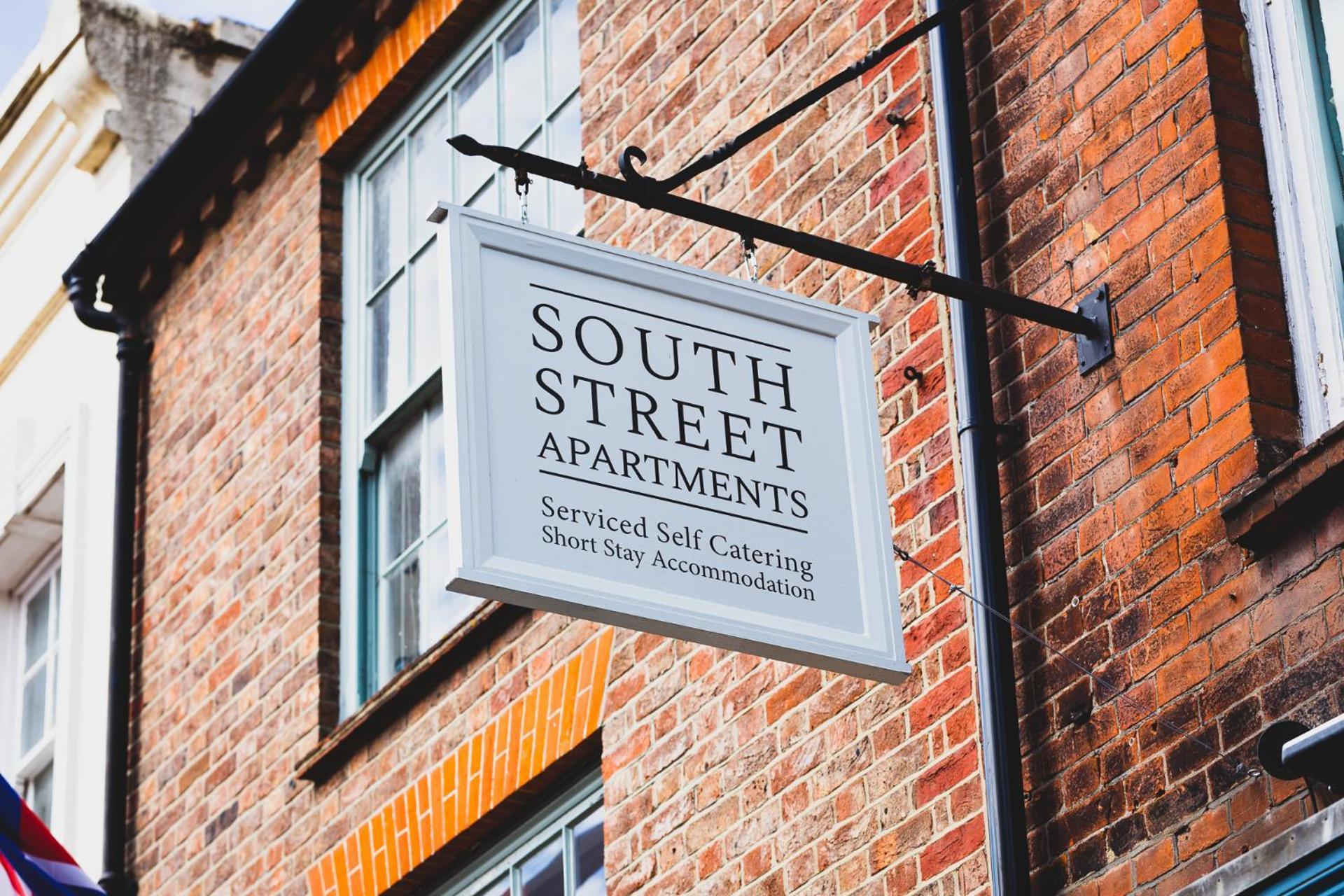 South Street Apartments 奇切斯特 外观 照片