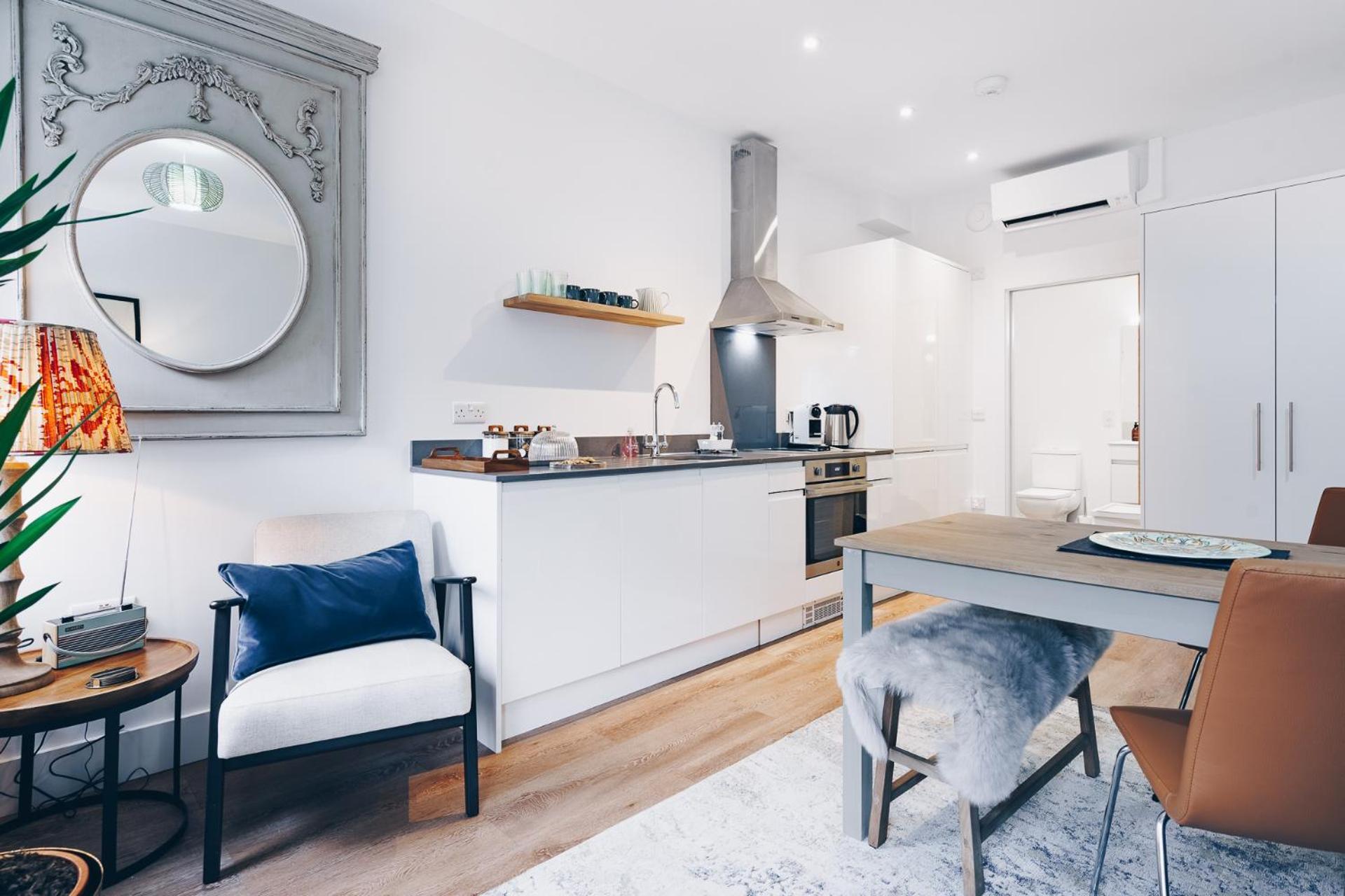 South Street Apartments 奇切斯特 外观 照片
